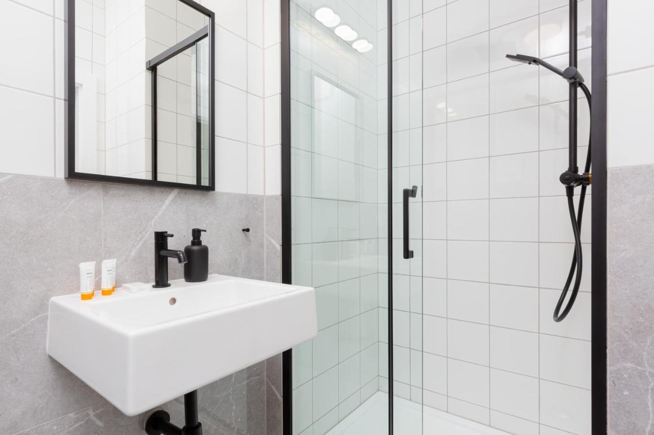 Artistic Zoliborz Apartments By Noclegi Renters Varsó Kültér fotó