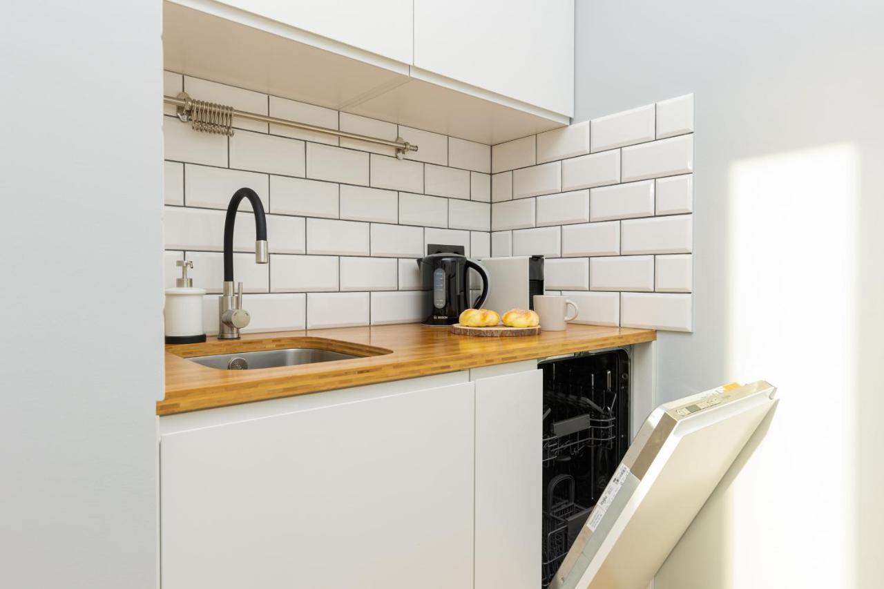 Artistic Zoliborz Apartments By Noclegi Renters Varsó Kültér fotó