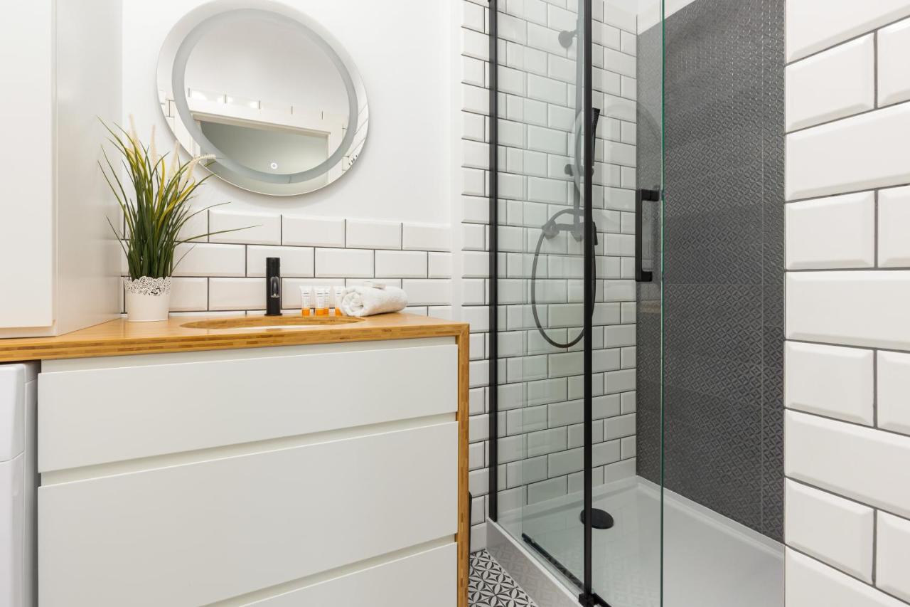 Artistic Zoliborz Apartments By Noclegi Renters Varsó Kültér fotó